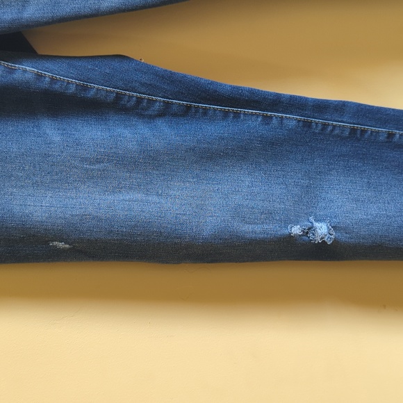 FRAME Le Garcon distressed slim boyfriend jeans - Picture 3 of 15